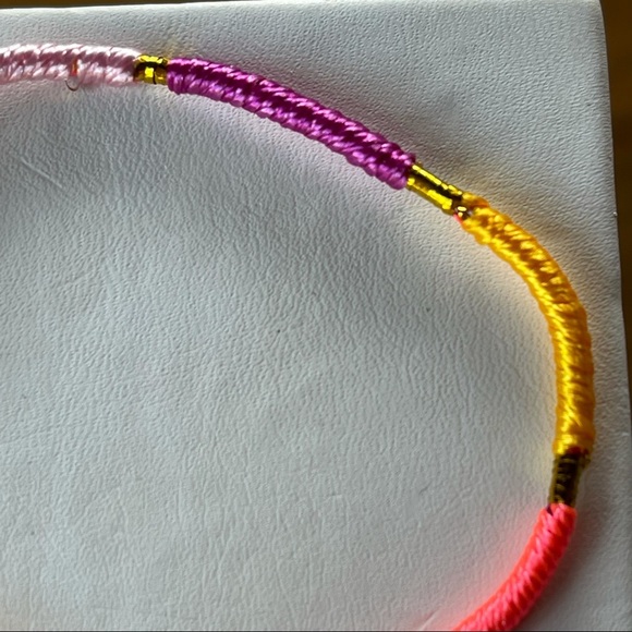 Handmade cotton floss friendship bracelets - Picture 4 of 5